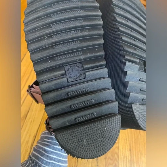 Dr. Martens: Voss II sandals - Picture 14 of 16